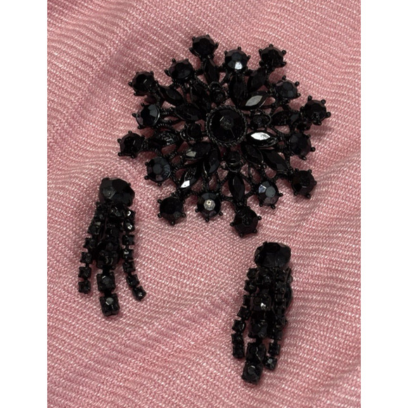 Vintage Black Rhinestone Brooch Pin Earring Set Glam Whimsigoth NYE Flapper - Picture 2 of 5
